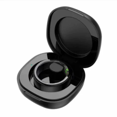Sleek Fitness Monitor Ring
